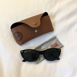 Ray-Ban Black Cat-Eye Sunglasses with Tan Case